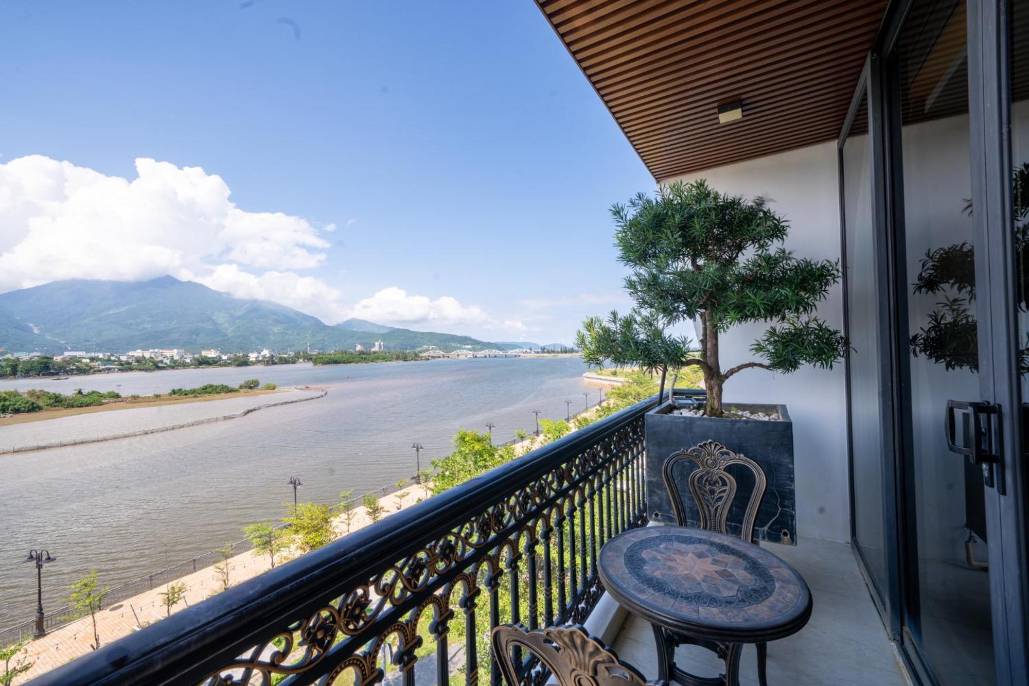 Cami Riverside Resort Дананг Экстерьер фото